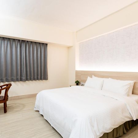 Etung Hotel Тайчжун Экстерьер фото