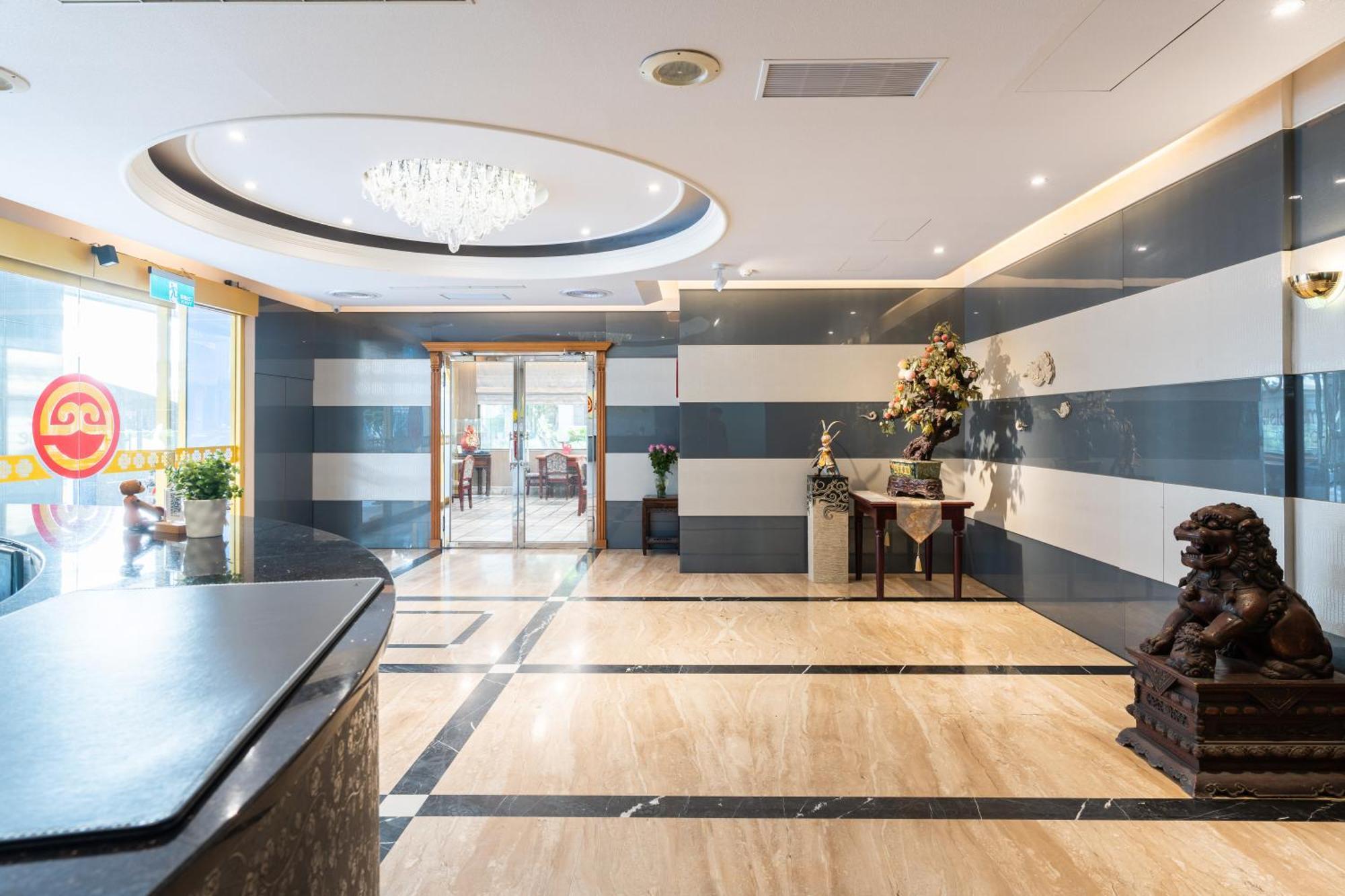 Etung Hotel Тайчжун Экстерьер фото