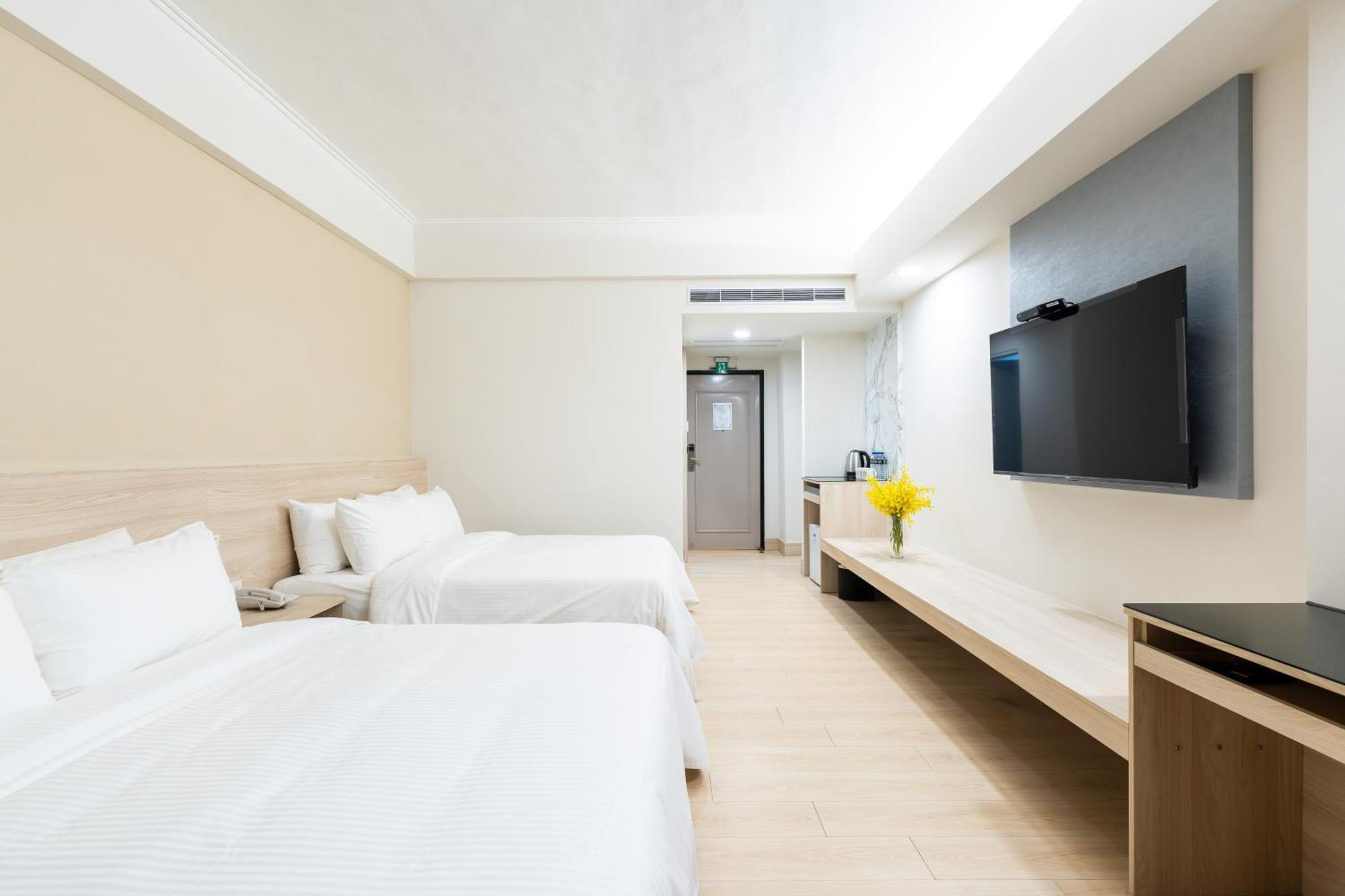 Etung Hotel Тайчжун Экстерьер фото
