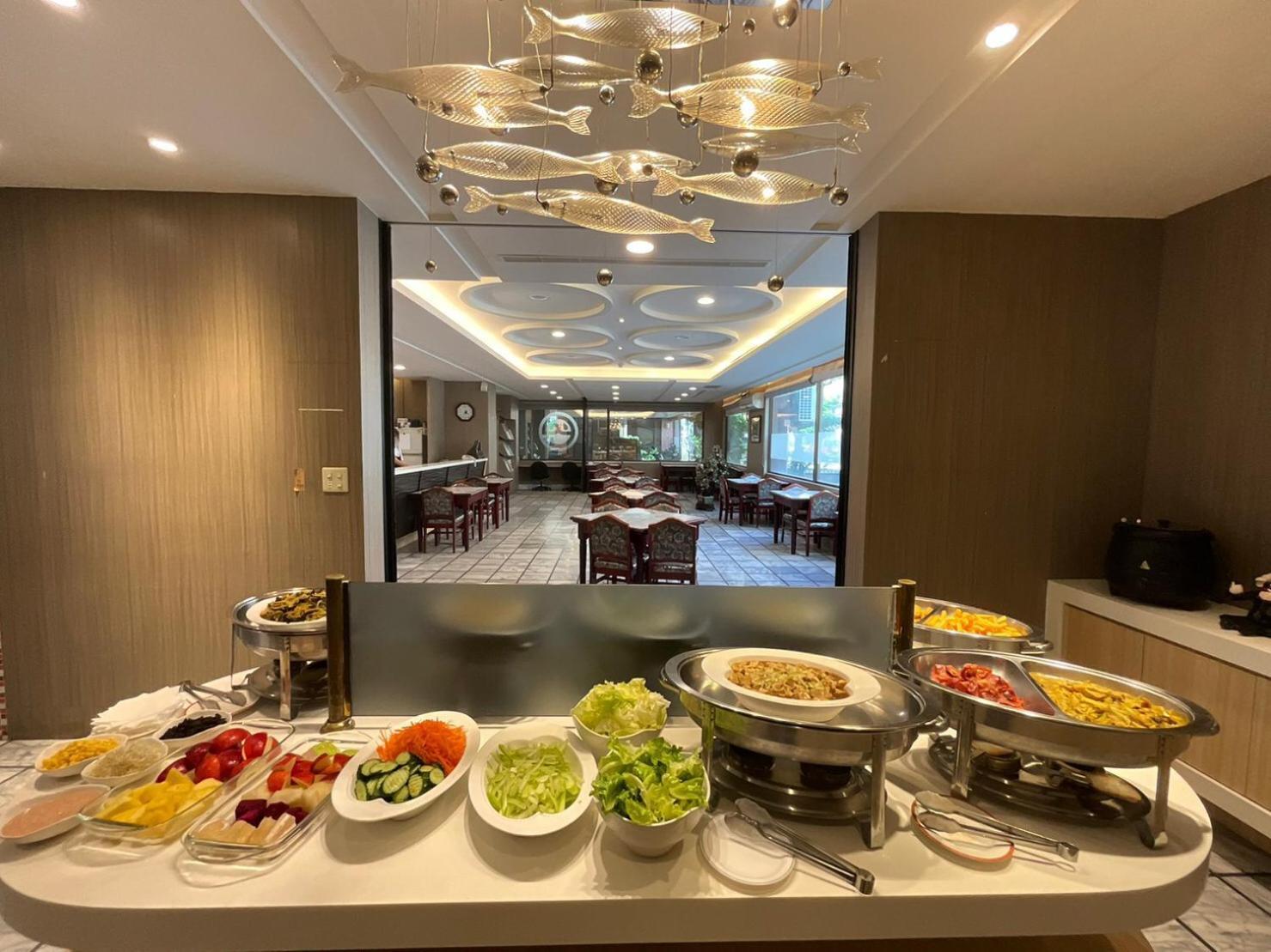 Etung Hotel Тайчжун Экстерьер фото