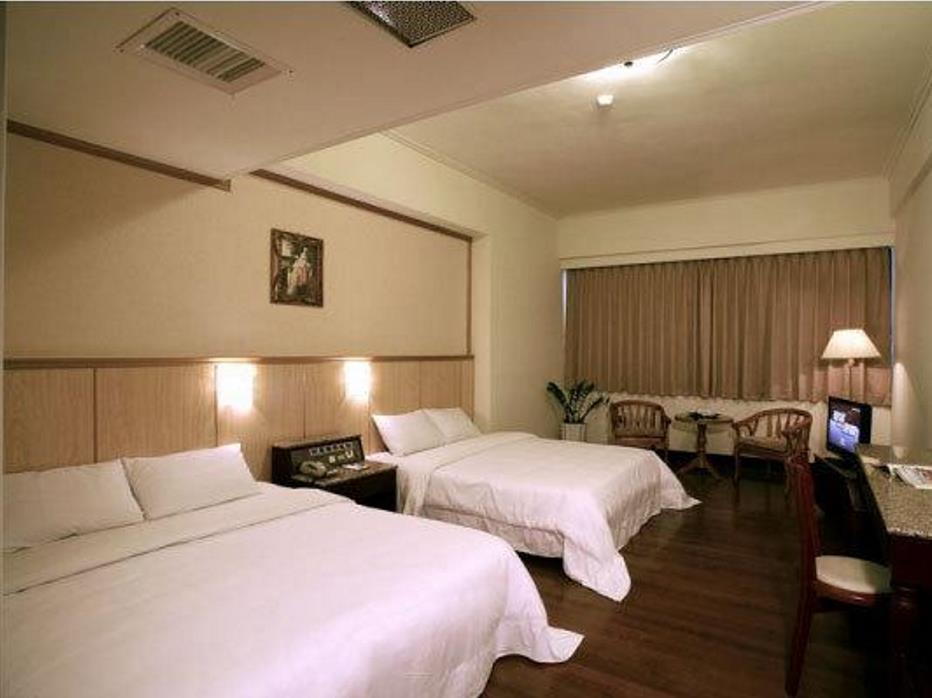 Etung Hotel Тайчжун Экстерьер фото